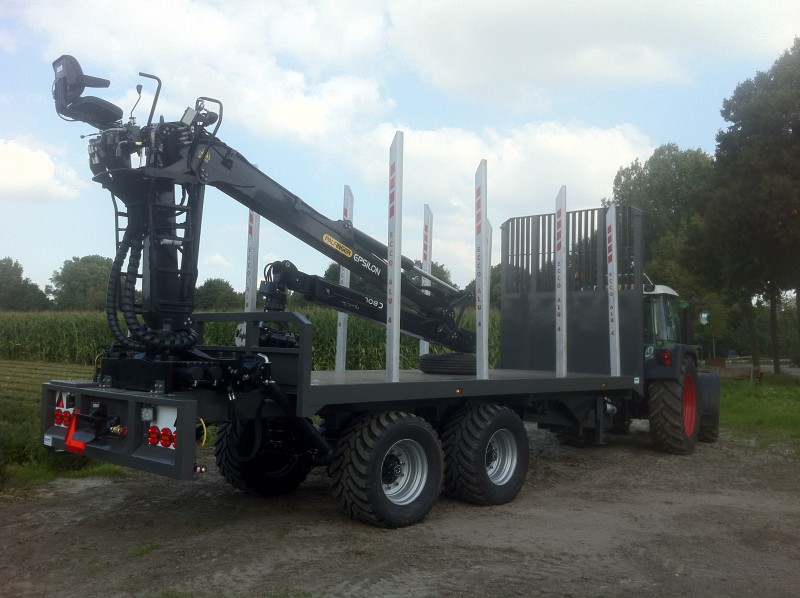 Heuvelmans BV - Speciale projecten- Bomen transporter